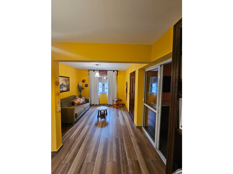 Casa en Venta en Barrio Las Violetas de Río Tercero - 2