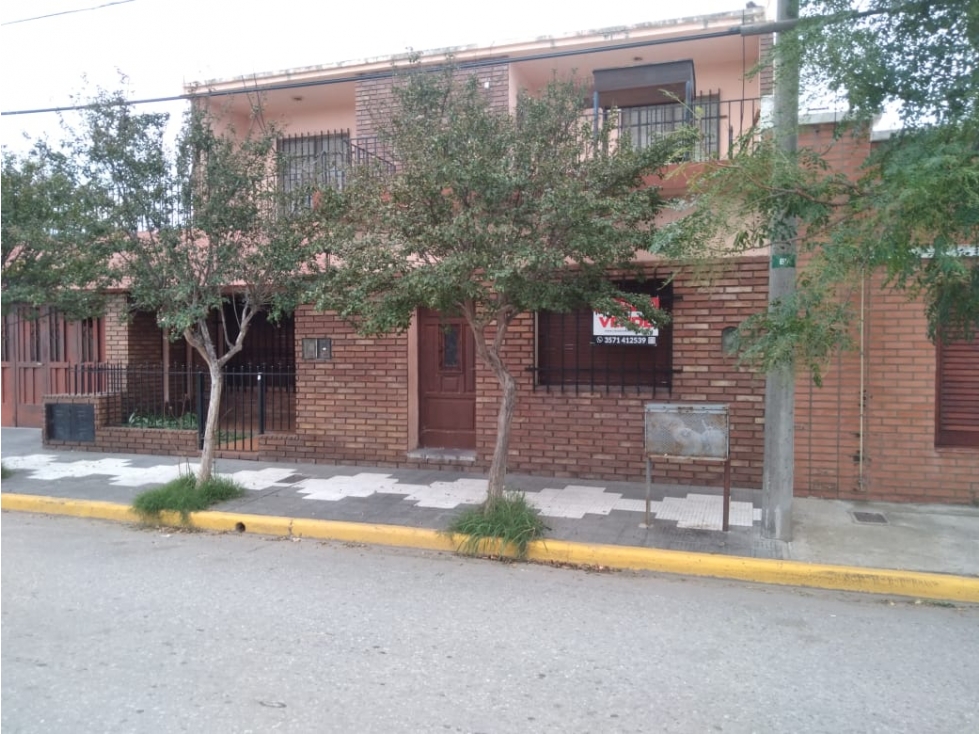 Casa y Departamentos en Barrio Escuela de Río Tercero - 1