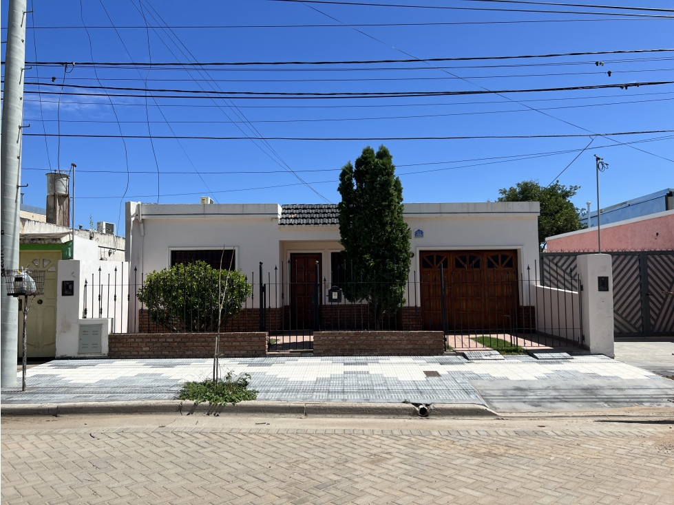 VENTA FINANCIACIÓN Casa en Barrio Castagnino de Río Tercero - 1
