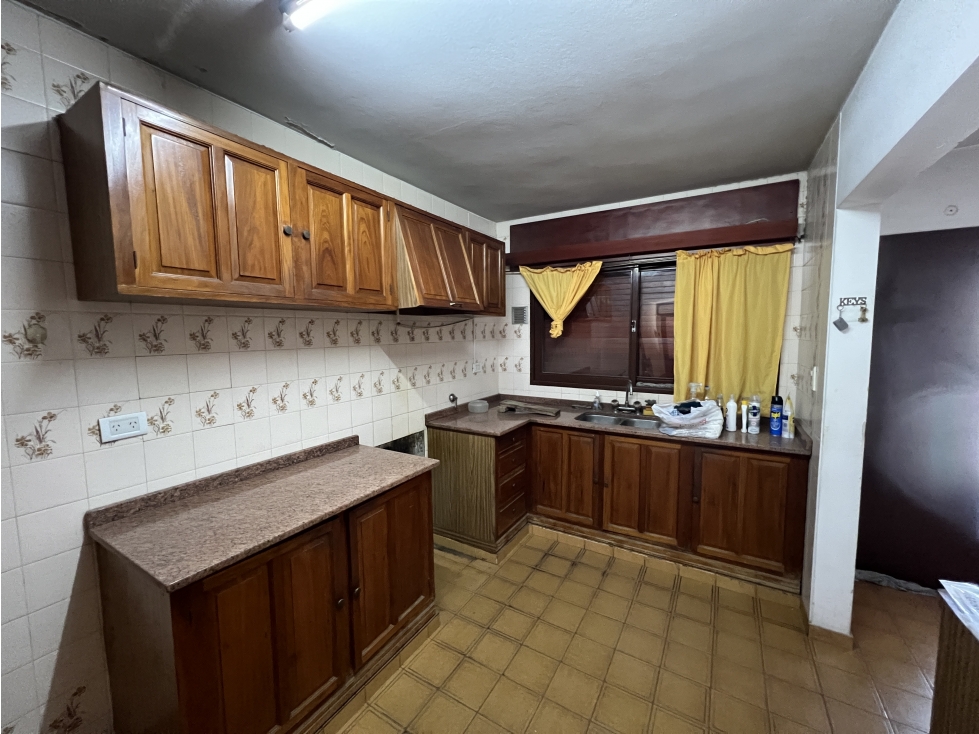 Importante Inmueble sobre Av. Savio de Río Tercero - 3