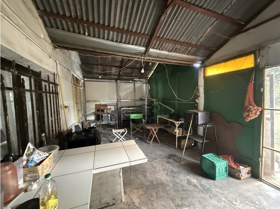 Local Comercial en Venta en Almafuerte - 5