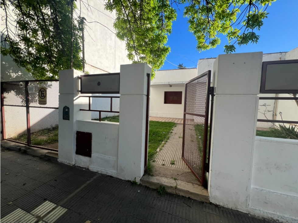 Alquiler Casa de Dos Dormitorios Barrio Centro - 1