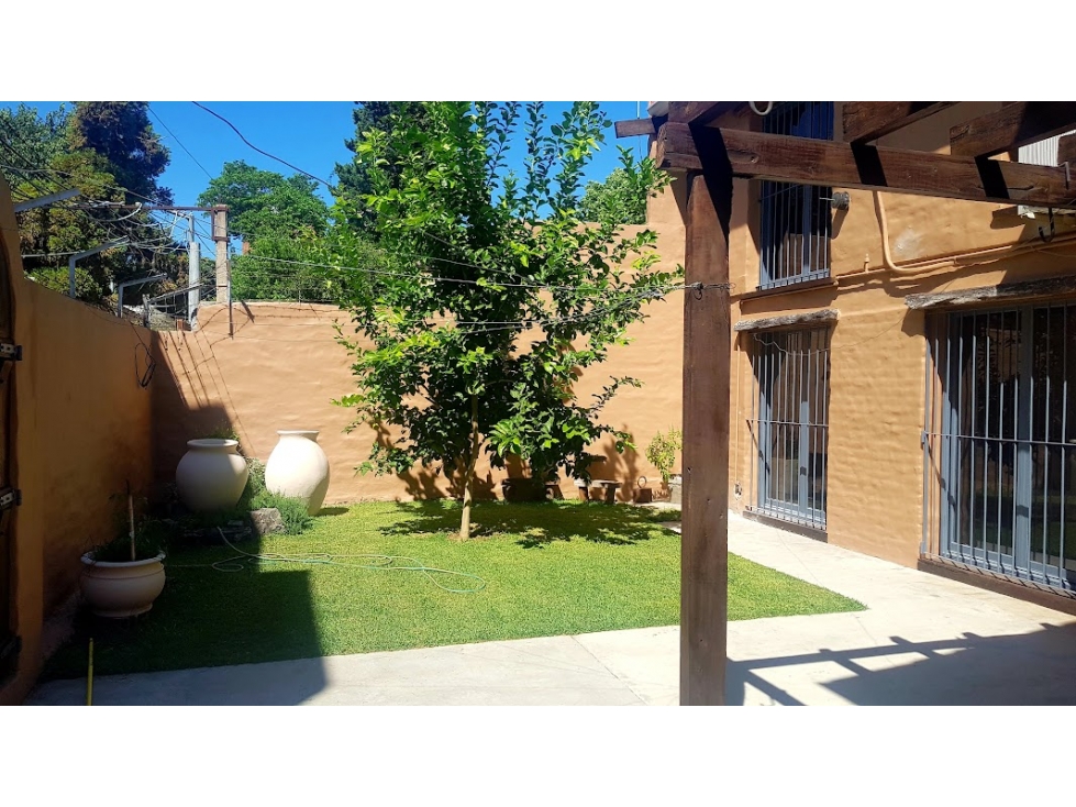Alquilo departamento interno en Alto Alberdi