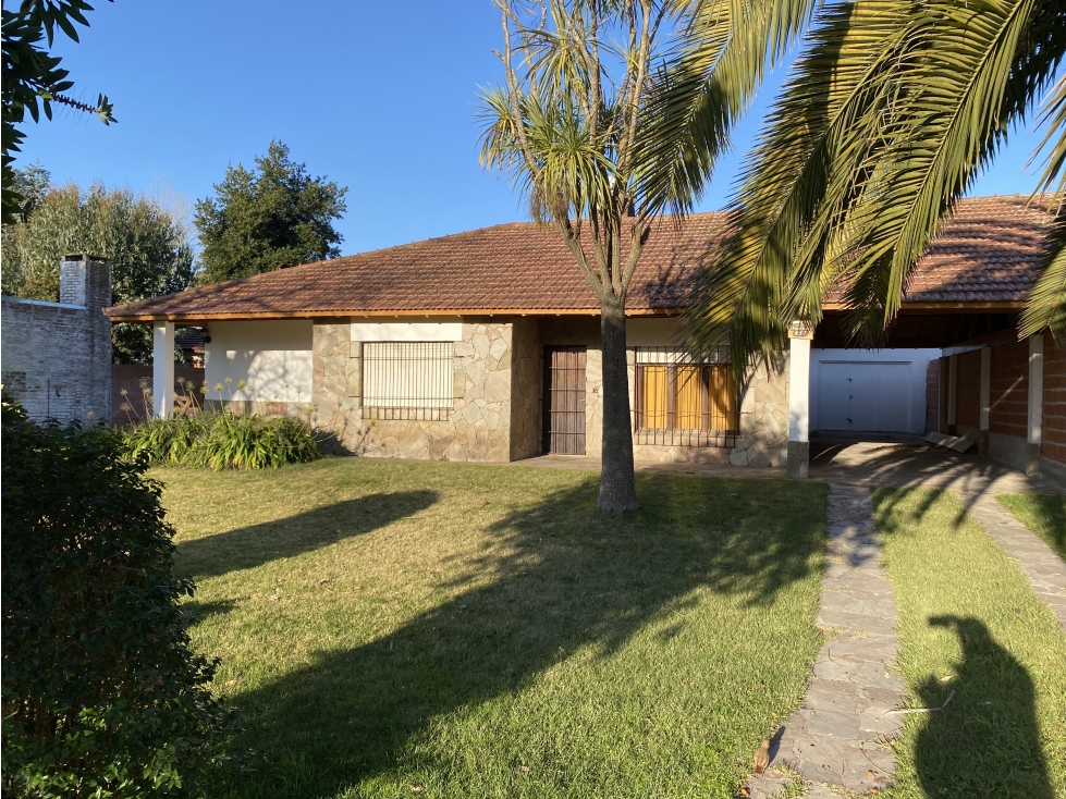 Venta de casa en Mar Chiquita - 1