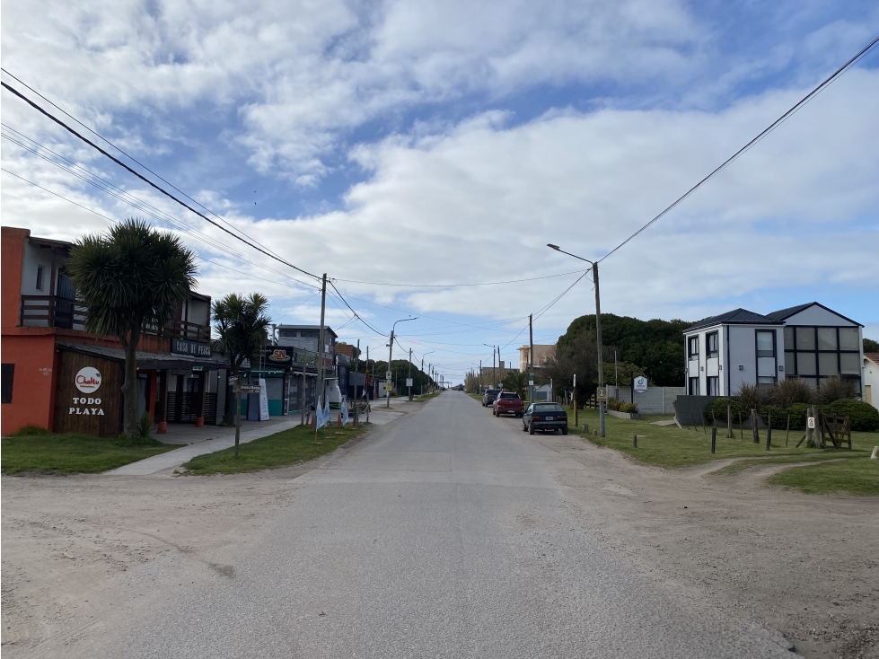 Lote comercial a la venta Mar de Cobo - 2