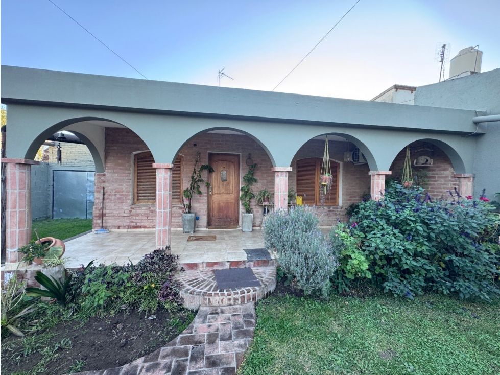Venta Casa 2 Dor Zona Quintas de Arguello + Depto Independiente 2 Dor - 1