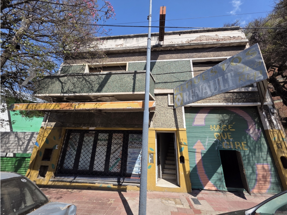 VENTA LOCAL + GALPÓN SOBRE Bv. CASTRO BARROS B° PROVIDENCIA