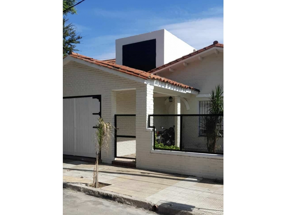 VENTA CASA 3 DORMITORIOS - ALTO ALBERDI - ESCRITURA