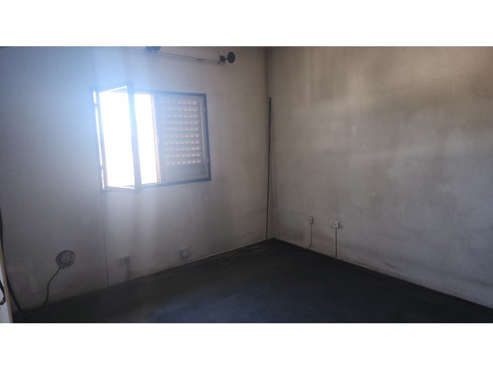 Venta Casa 3 dor + Depto 2 dor - Barrio Colón - Escritura - 4