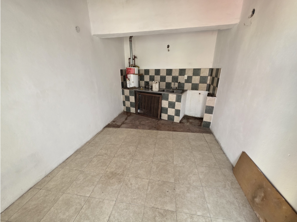 VENTA 2 DEPARTAMENTOS EN PLANTA ALTA BARRIO COLÓN - 2