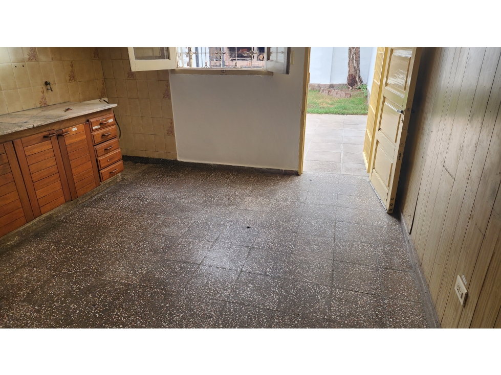 Vendo Casa 2 dor Bº Colon Apta a Credito Bancario Hipotecario — foto 6