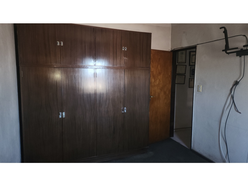 Venta Casa 3 dor + Depto 2 dor - Barrio Colón - Escritura - 2
