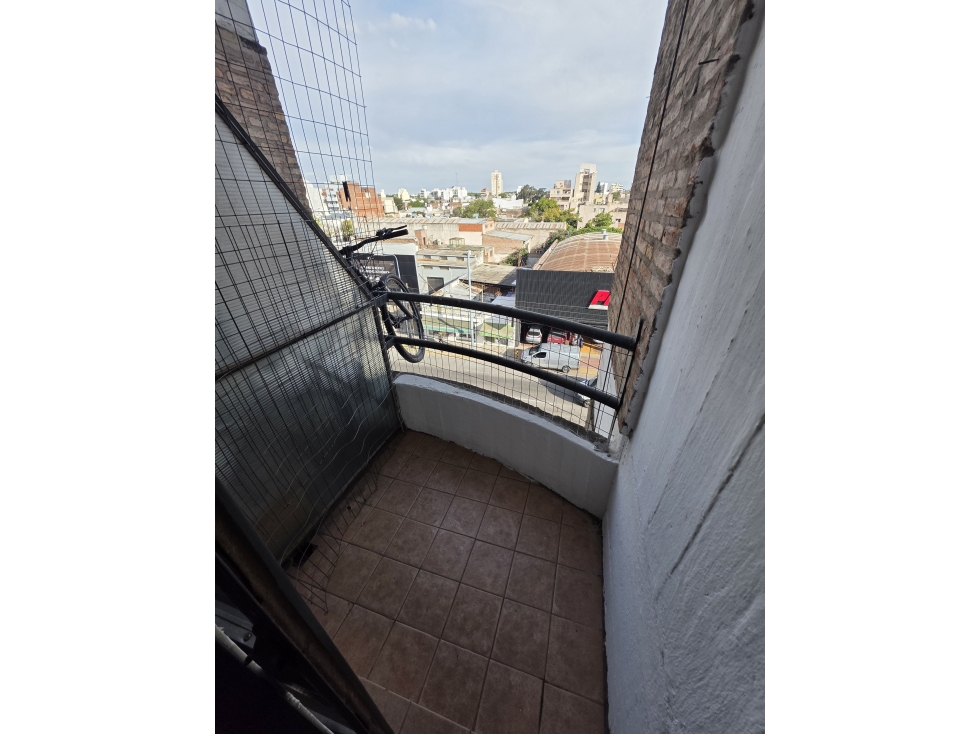 Venta Depto Alto Alberdi sobre Av Colon 1 Dor con Balcón - 3