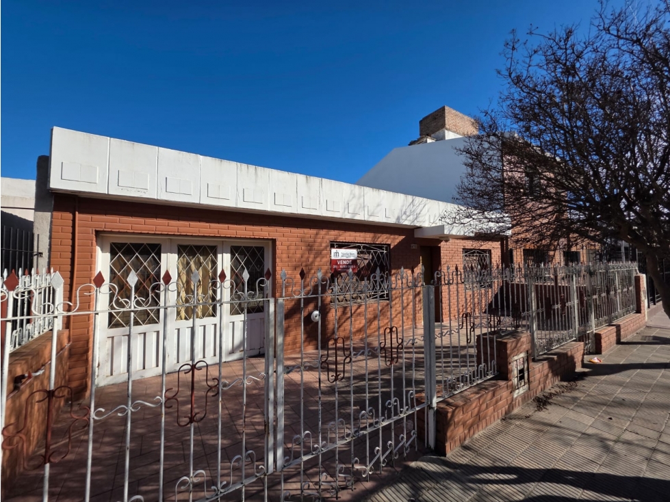 VENTA - CASA 2 DORMITORIOS - SAN LORENZO SUR - 1