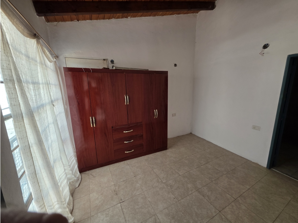 VENTA 2 DEPARTAMENTOS EN PLANTA ALTA BARRIO COLÓN - 3