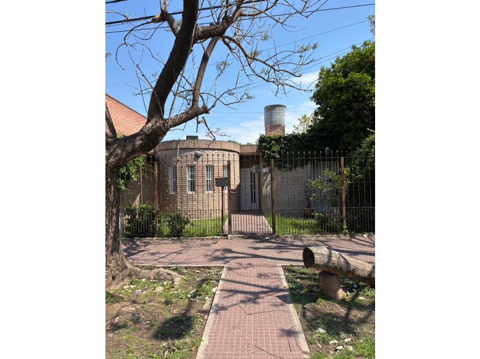 ALQUILO CASA 3 DORMITORIOS 2 BAÑOS B JORGE NEWBERY — foto 3
