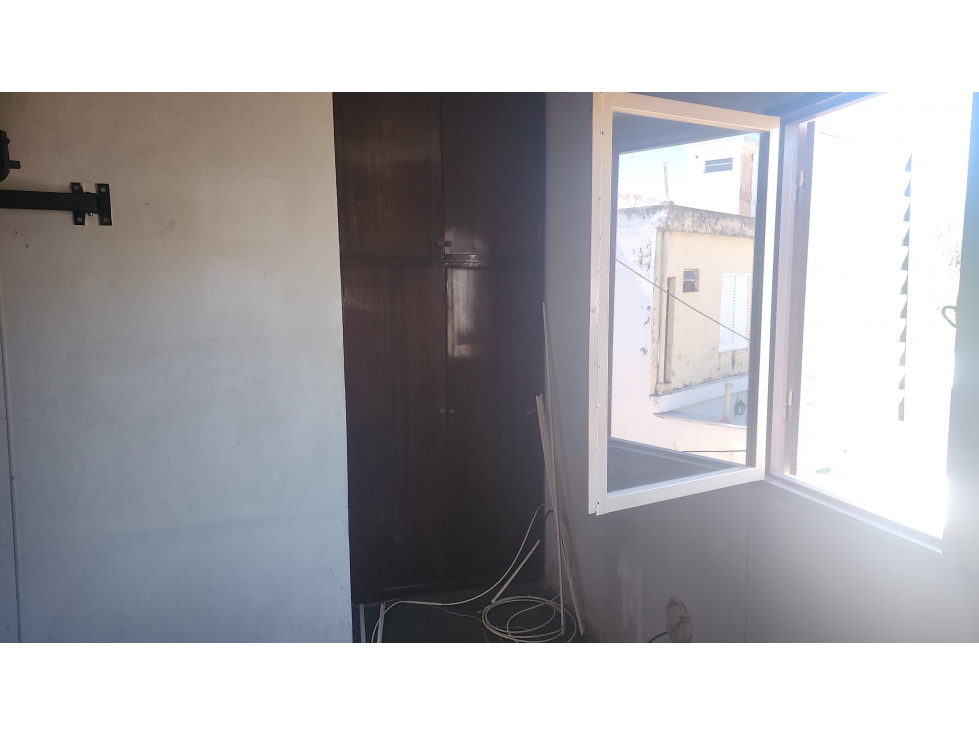 Venta Casa 3 dor + Depto 2 dor - Barrio Colón - Escritura - 3