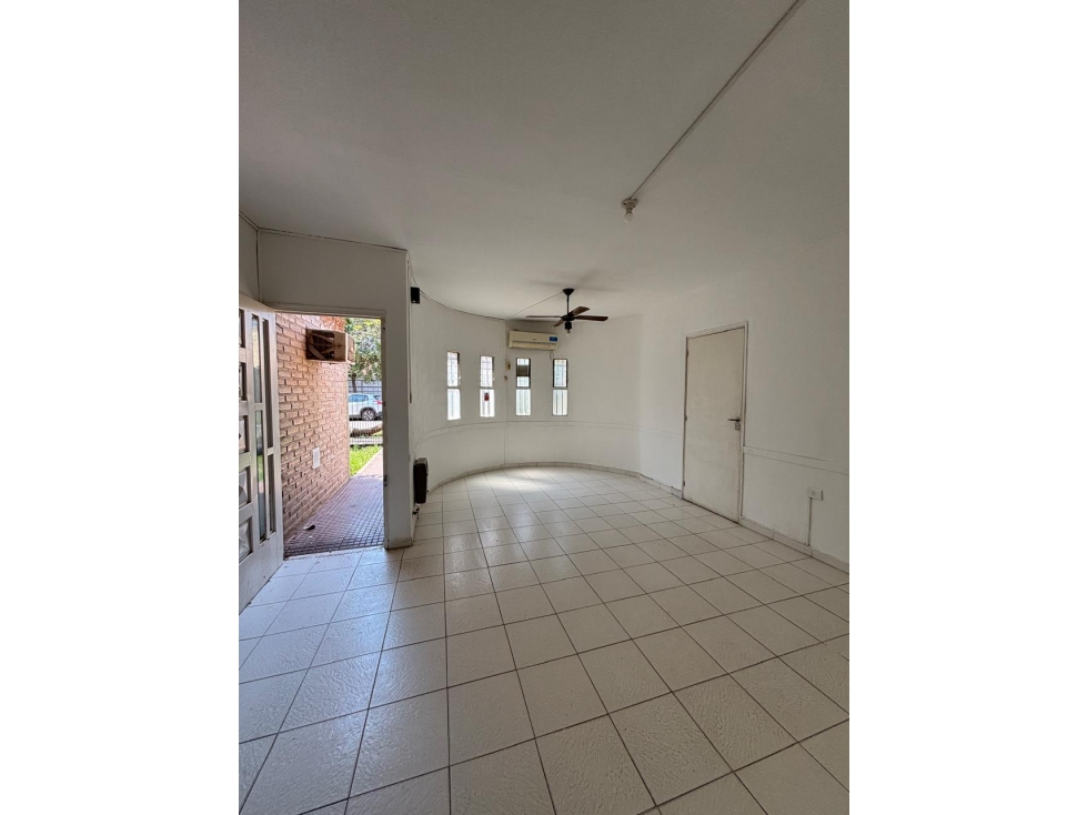 ALQUILO CASA 3 DORMITORIOS 2 BAÑOS B JORGE NEWBERY — foto 4