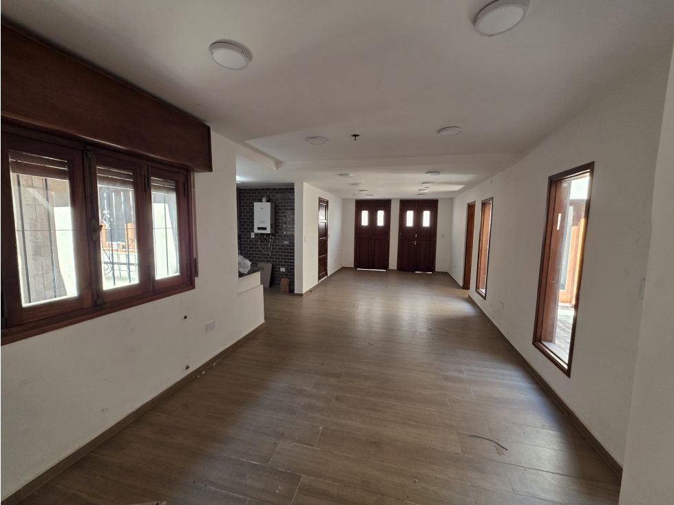 VENDO CASA 4 DOR CON PILETA JACUZZI Bº QUINTAS SANTA ANA — foto 5