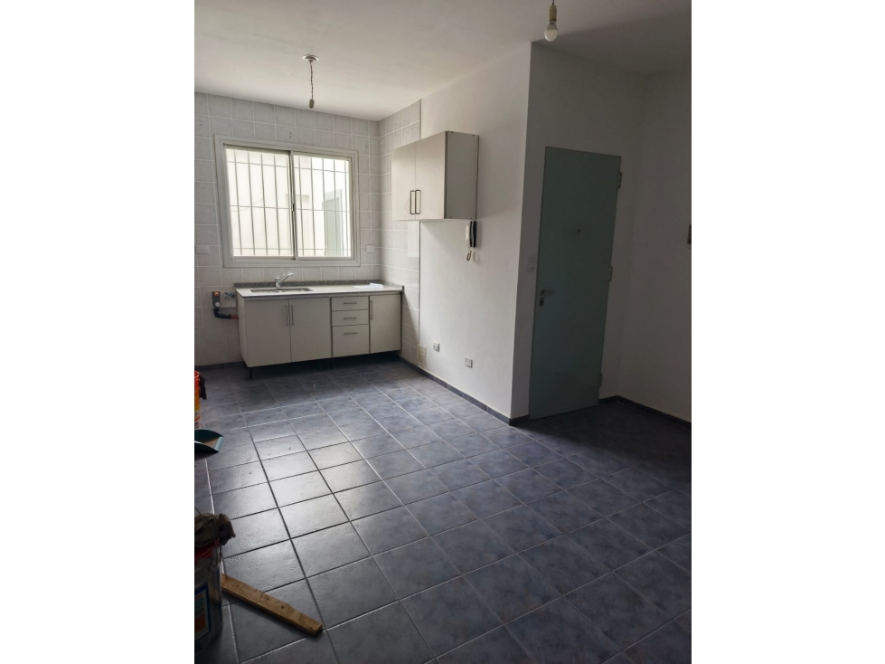 Alquiler Depto 2 Dor con Terraza y Cochera Opcional Av Sabattini — foto 2