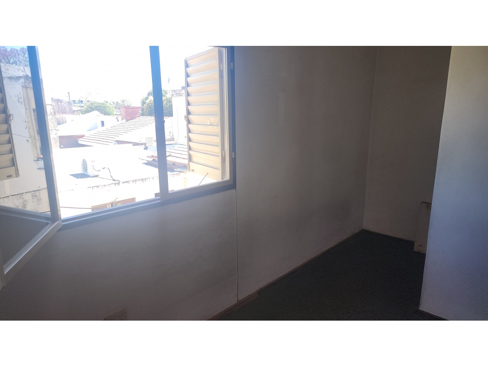 Venta Casa 3 dor + Depto 2 dor - Barrio Colón - Escritura — foto 3