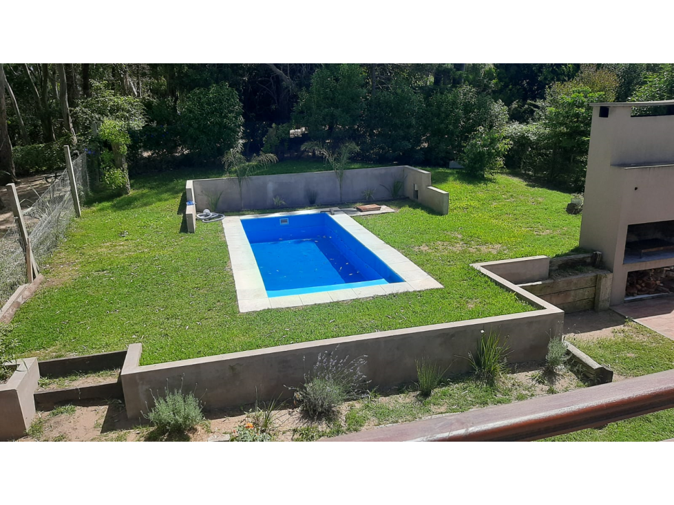 CASA CON PISCINA Y COCHERA EN VALERIA DEL MAR - 1