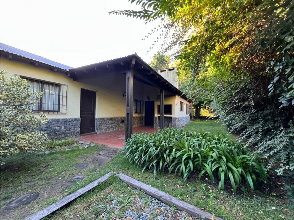 CASA EN EXCELENTE UBICACION