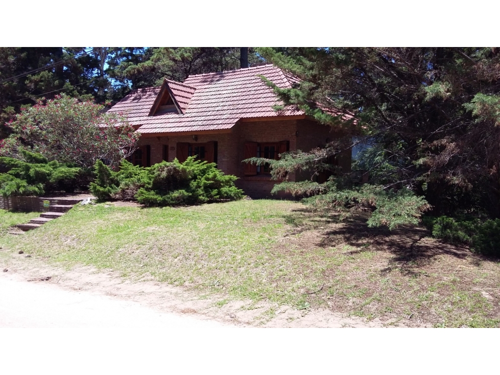 CHALET EN EXCELENTE UBICACION - 2