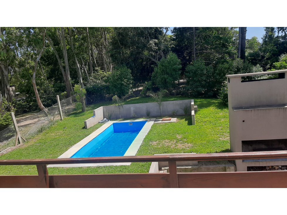 CASA CON PISCINA Y COCHERA EN VALERIA DEL MAR - 2