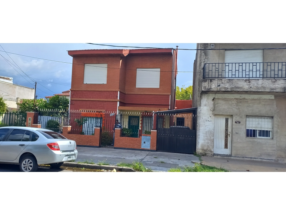 ALBARELLOS 1369, entre Japón y Del Colegio - 1