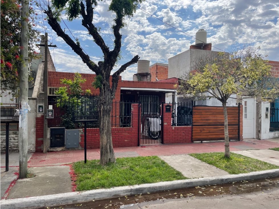 AZURDUY 1268 entre Ramón Lista y Del Colegio - 2