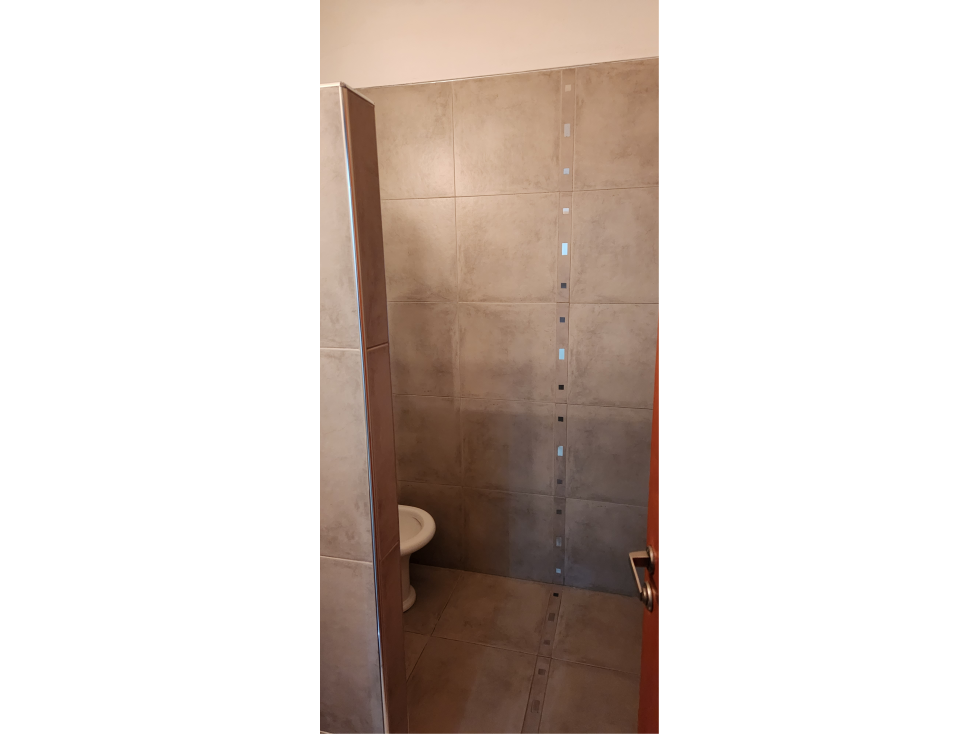 CISNEROS 5955, entre Bruselas y Lisboa, Isidro casanova — foto 6