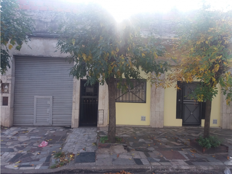 Pedro León Gallo 4532, CASA, DEPTO Y GALPÓN - 1