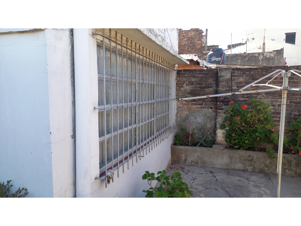 Avenida Luro 3786, entre Urdanerta y Virgenes - 3
