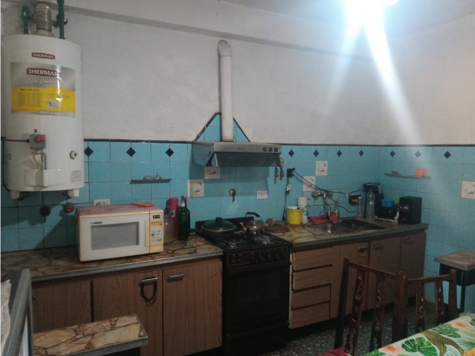 Juan B Justo 375, Isidro Casanova — foto 3