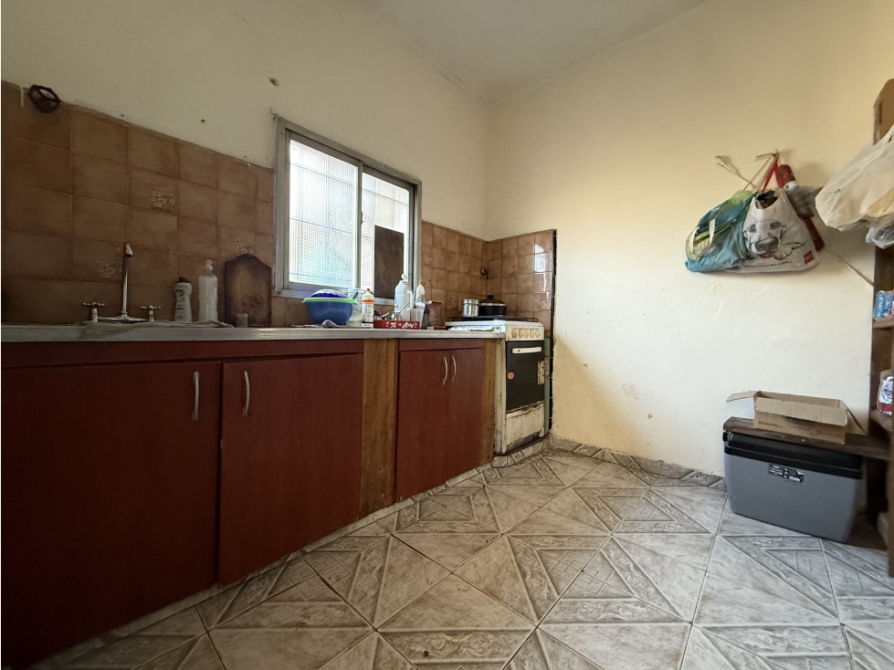 Urdaneta 17, entre Cristiania y Albarracín - Vivienda y local — foto 3