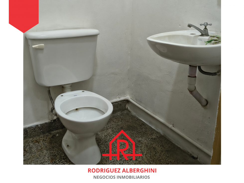 LOCAL EN ALQUILER (Av. Kelly e/ 17 y 19) - 5