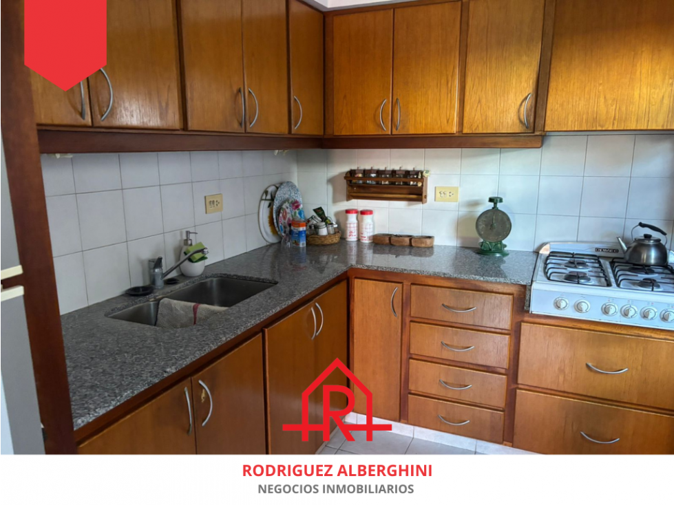 CASA EN VENTA (Calle 38 e/23 y 25) - 3