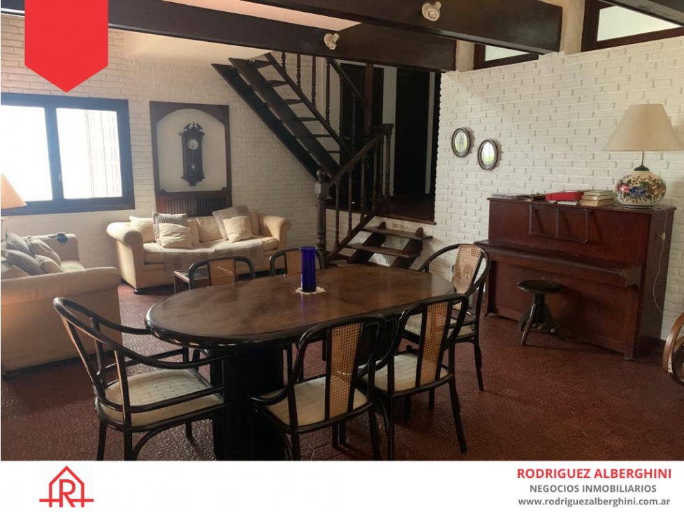 Amplio chalet (Calle 14 e/17 y Av. Del Valle) - 3