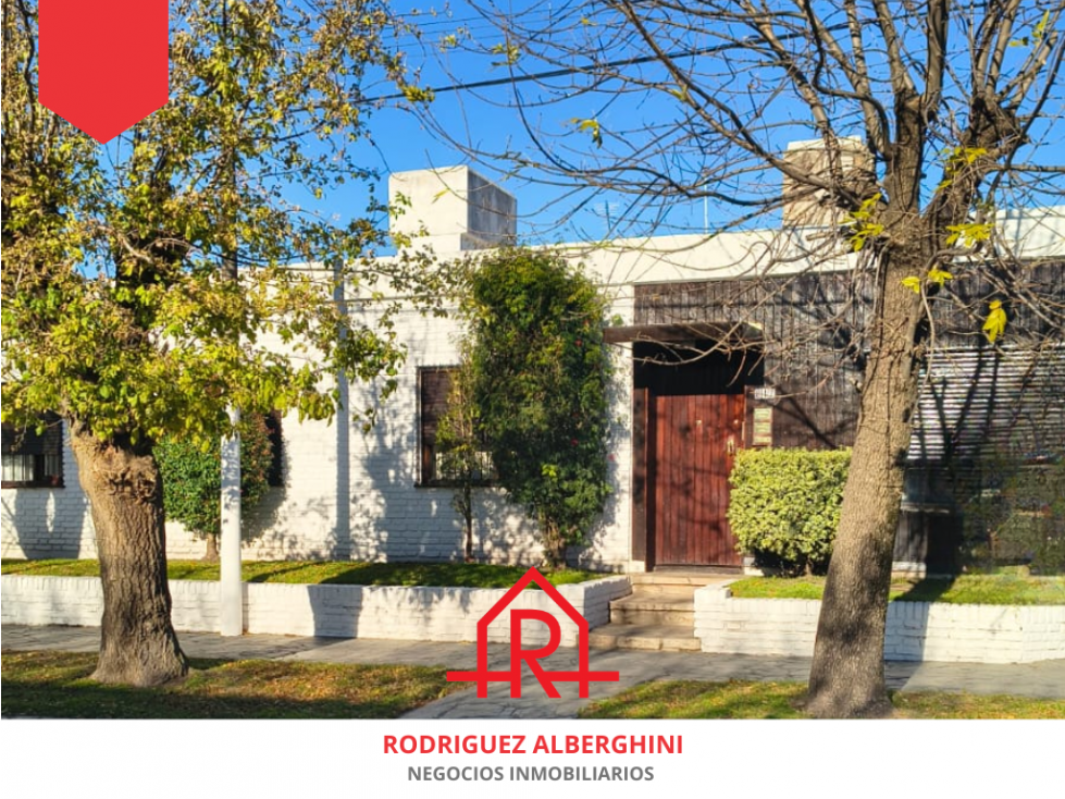 Casa en venta (Calle 20 esquina 25) - 1