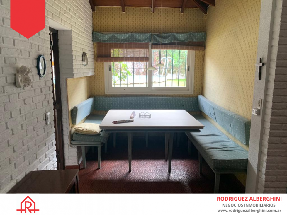 Amplio chalet (Calle 14 e/17 y Av. Del Valle) - 4