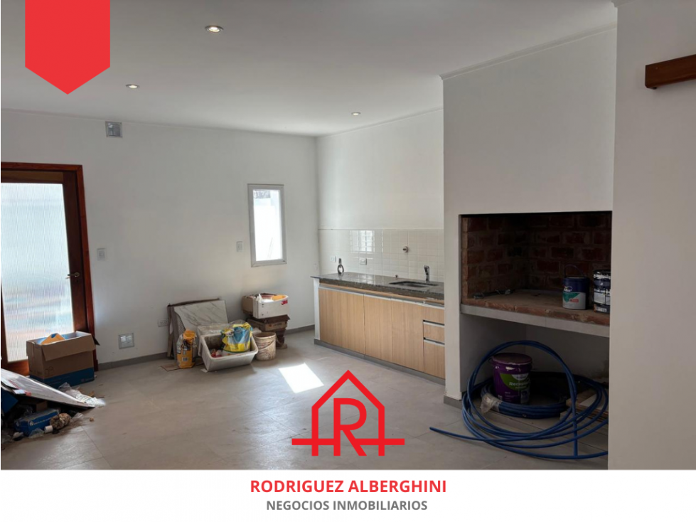 CASA EN VENTA (Calle 12 entre 13 y 15) - 4