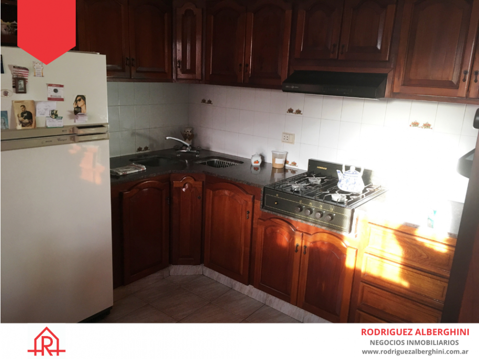 ¡Excelente casa en alto! (Calle Av. del Valle e/ 12 y 14) - 6