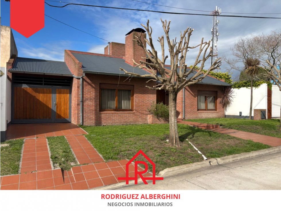CASA EN VENTA (Calle 38 e/23 y 25) - 1