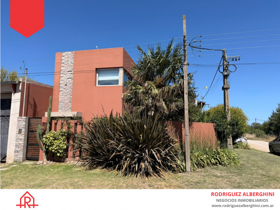 Casa en venta zona el cruce (Av Central y 18)