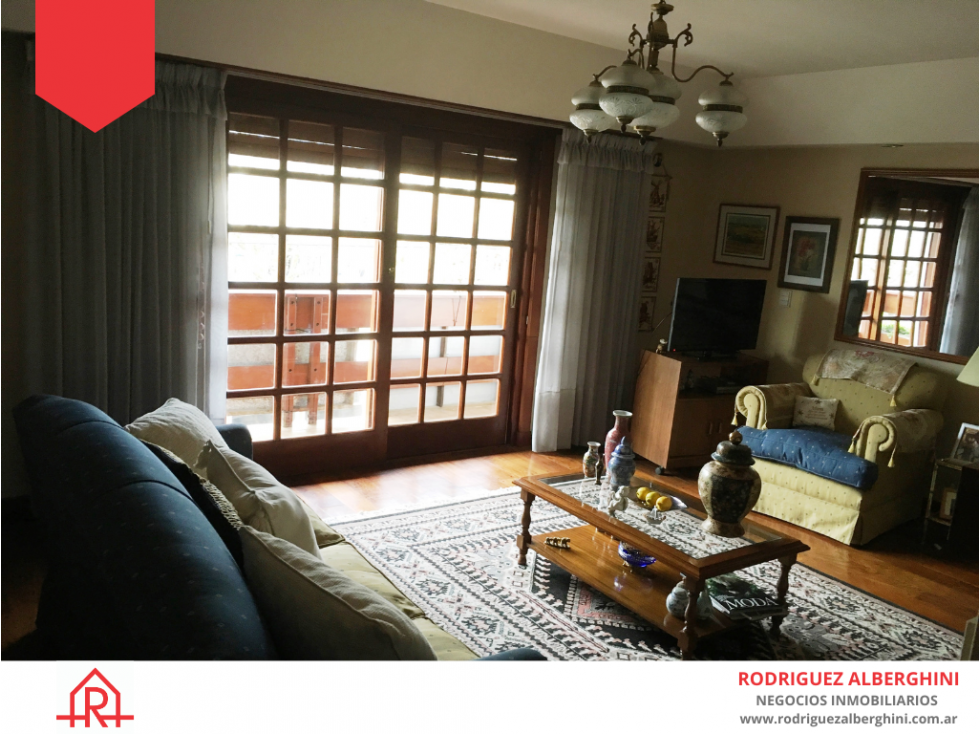 ¡Excelente casa en alto! (Calle Av. del Valle e/ 12 y 14) - 2
