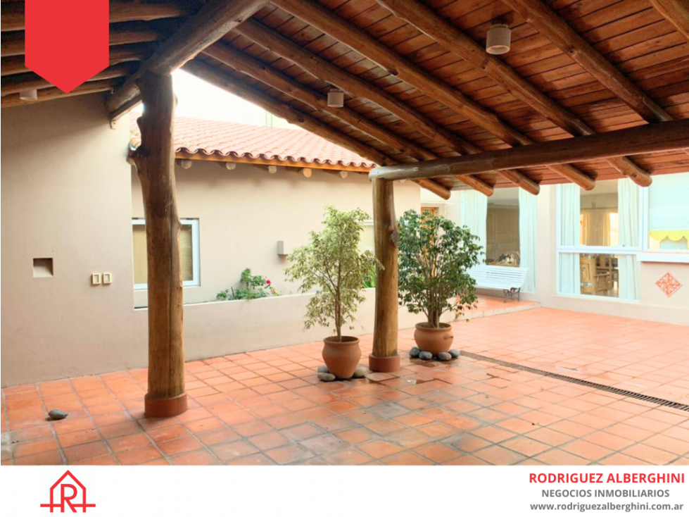 CASA EN VENTA (Calle 35 e/28 y 30) - 5