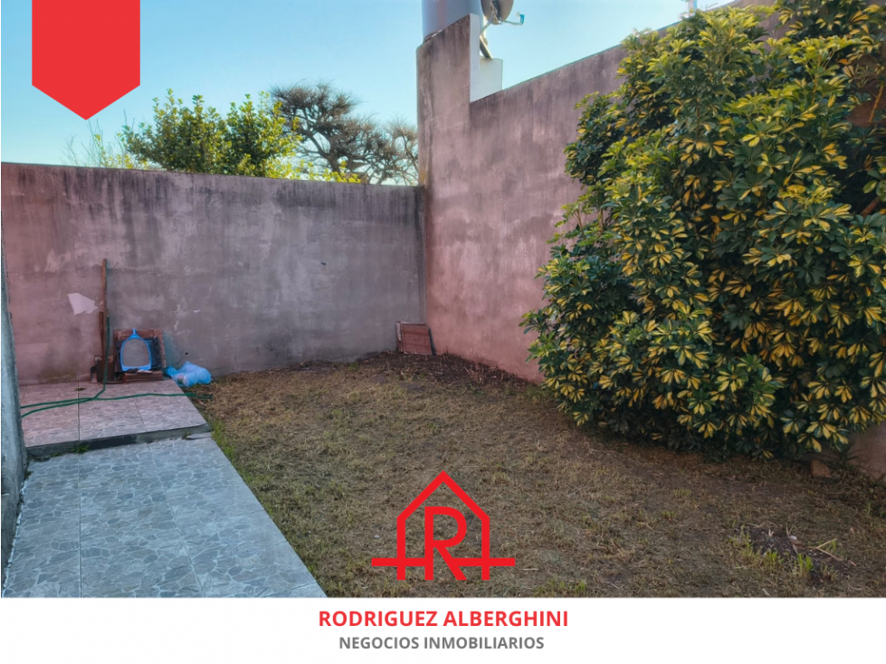 CASA EN ALQUILER (Calle 33 e/ 24 y 26) — foto 5