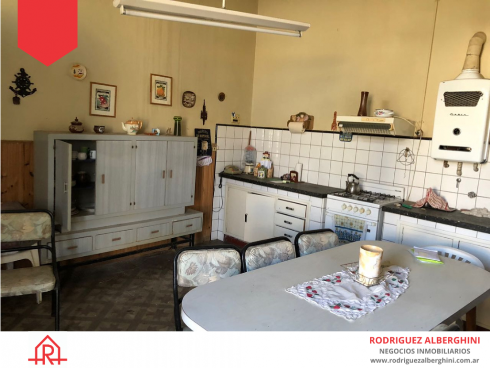 CASONA (Calle 24 e/17 y favaloro) - 3