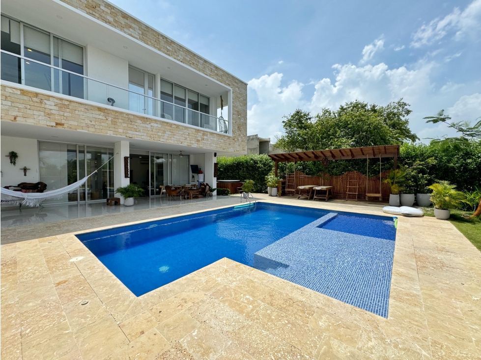 VENTA Casa en Zona Norte, Manzanillo del Mar, Condominio Palma Real